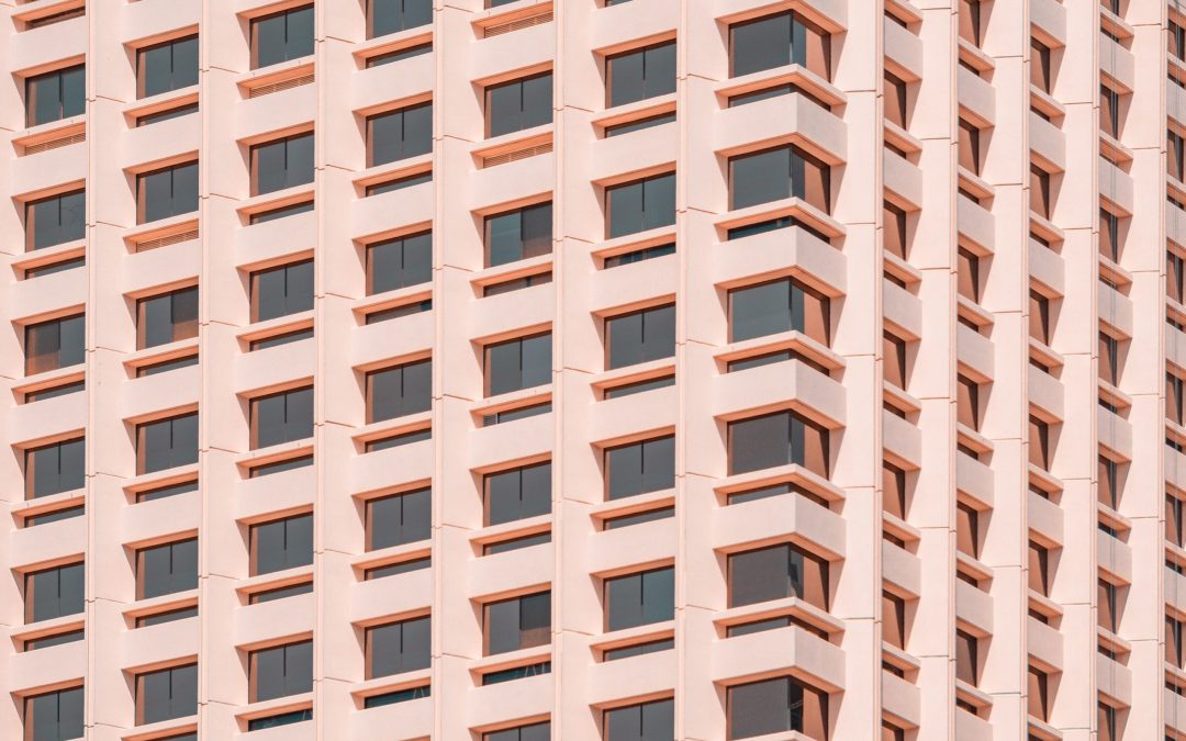 Czy warto kupować drogie akcje?